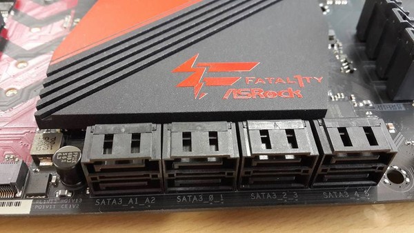 ASRock_Fatal1ty_Z270_K6_-_3