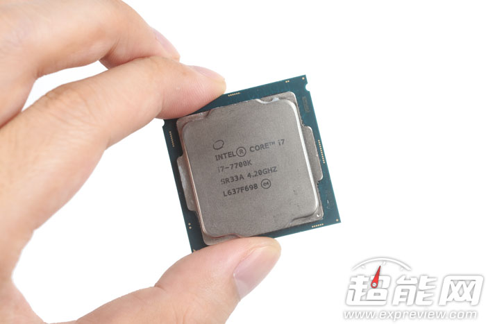 Nuovi_benchmark_sulla_prossima_CPU_Intel_Core_i7_7700K_Kaby_Lake