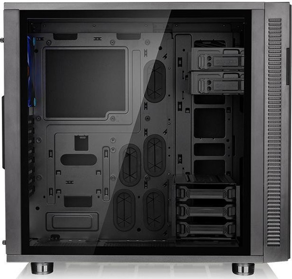 Thermaltake_Suppressor_F31_Tempered_Glass_Edition_-_2