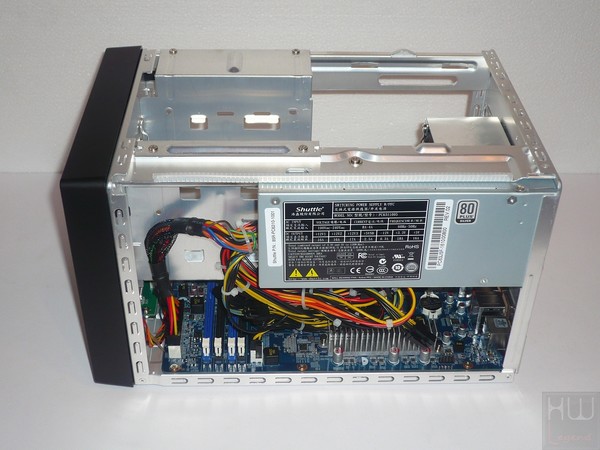 048-shuttle-sz170r8-foto-minipc-aperto