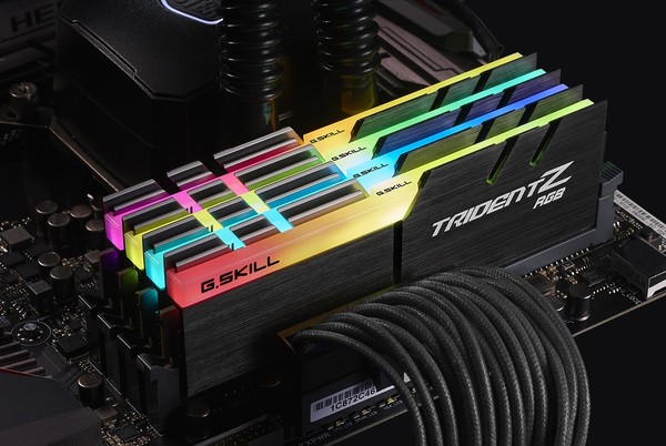G.Skill_TridentZ_RGB_-_2