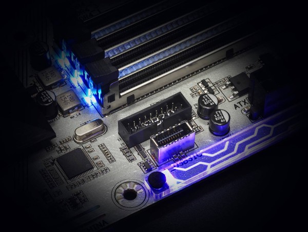 Gigabyte_Aorus_Gaming_-_1