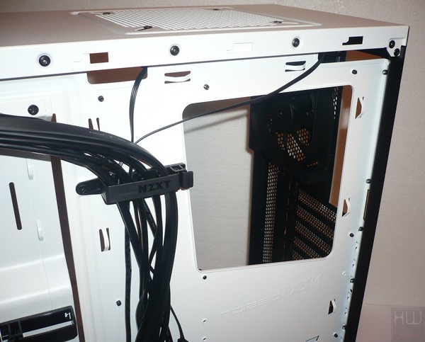 045-nzxt-s340-elite-white-foto-case-interno-foro-mainboard