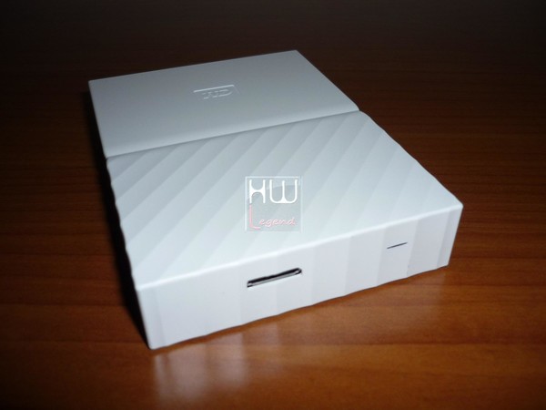 Western_Digital_My_Passport_-_Uno_sguardo_da_vicino_-_15