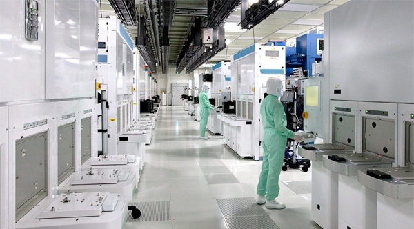 Western_Digital_lancia_il_primo_chip_3D_NAND_da_512GB_a_64_strati