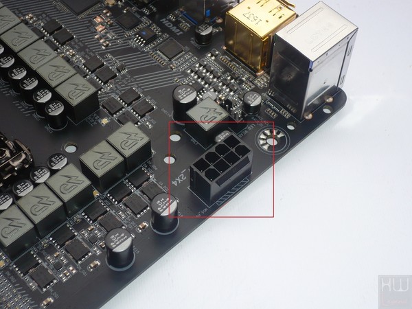 033-gigabyte-z270x-gaming7-foto-scheda-particolare-connettore-eps8pin