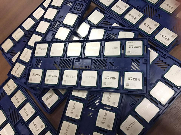 Pubblicate_le_foto_di_quelle_che_potrebbero_essere_le_CPU_Ryzen_Retail