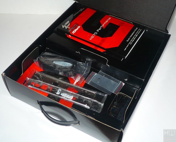 020-asrock-fatal1ty-h270-performance-foto-confezione-interno