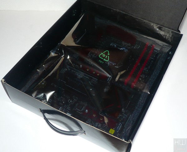 021-asrock-fatal1ty-h270-performance-foto-confezione-interno
