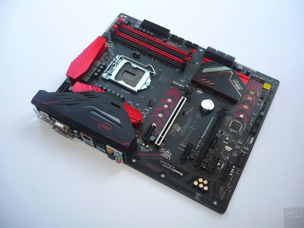 028-asrock-fatal1ty-h270-performance-foto-scheda-fronte