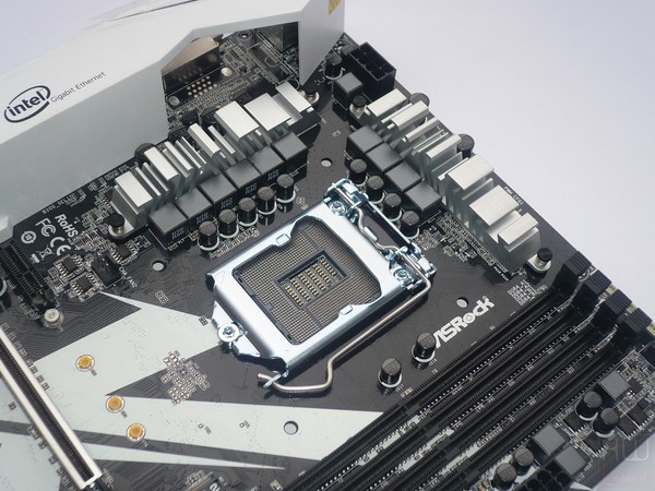 029-asrock-z270-killer-sli-layout-scheda-zona-socket