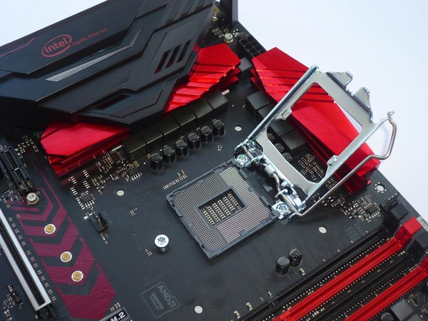 032-asrock-fatal1ty-h270-performance-foto-scheda-zona-socket