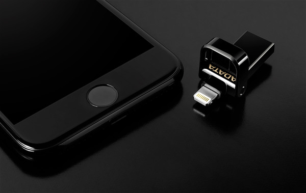 Flash_Drive_AI920_Jet_Black_-_2