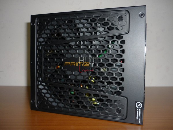 Seasonic_PRIME_Gold_750W_-_Uno_sguardo_da_vicino_-_6