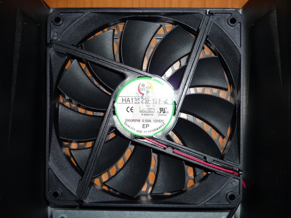 Seasonic_PRIME_Gold_750W_-_Ventola_-_1