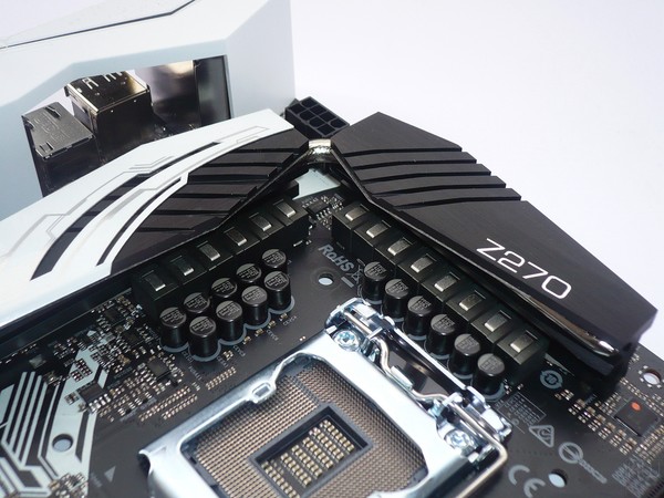 034-asrock-z270-taichi-foto-scheda-zona-socket-particolare-circuiteria