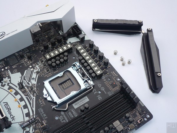 035-asrock-z270-taichi-foto-scheda-zona-socket-particolare-circuiteria