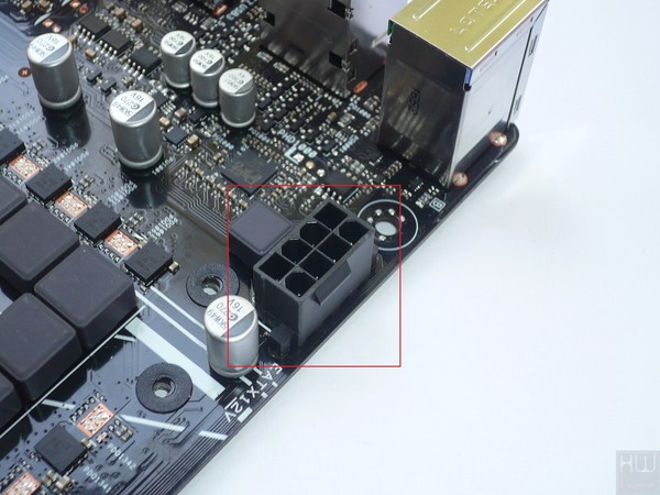 036-asus-x370-pro-prime-foto-scheda-zona-socket-particolare-conn-8pin-eps