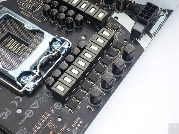 037-asrock-z270-taichi-foto-scheda-zona-socket-particolare-circuiteria