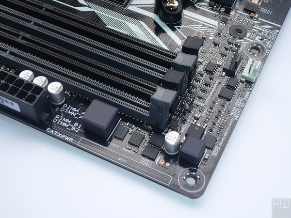 038-asus-x370-pro-prime-foto-scheda-slot-ddr4-circuiteria-ram