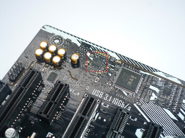 046-asus-x370-pro-prime-foto-scheda-comparto-audio
