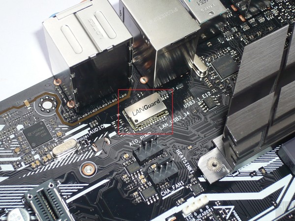 049-asus-x370-pro-prime-foto-scheda-chip-rete-intel-particolare-languard