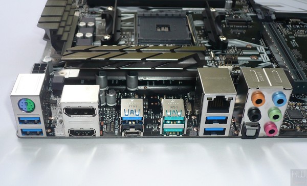 052-asus-x370-pro-prime-foto-scheda-pannello-posteriore-IO