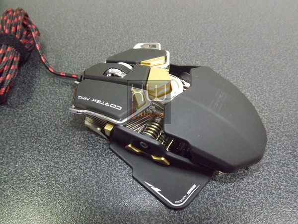 Cortek_MM1_RGB_Laser_Gaming_Mouse_-_Sguardo_da_vicino_-_3