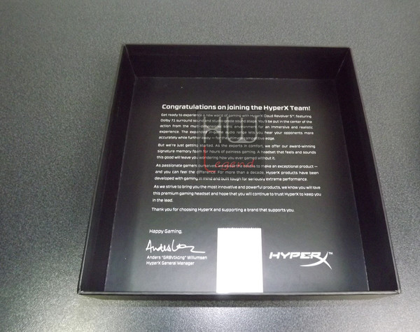 HyperX_Cloud_Revolver_S_-_Confezione_e_Bundle_-_12