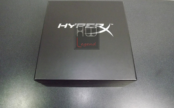 HyperX_Cloud_Revolver_S_-_Confezione_e_Bundle_-_9
