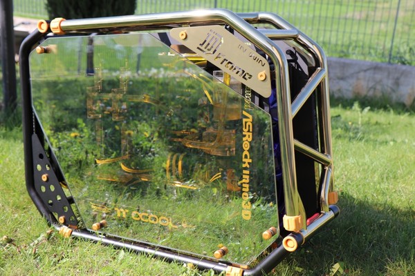 In_Win_D-Frame_2.0_-_Build_-_HW_Legend_-_16