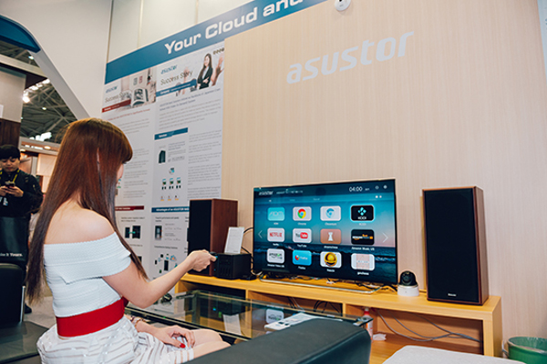 ASUSTOR_Cebit_2017_-_3a