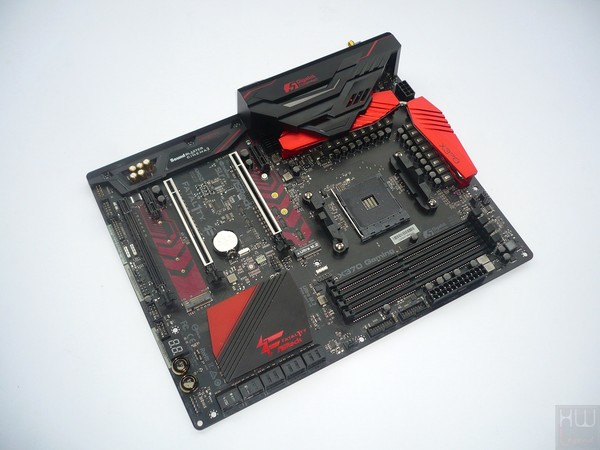 029-asrock-x370-fatal1ty-prof-gaming-foto-scheda