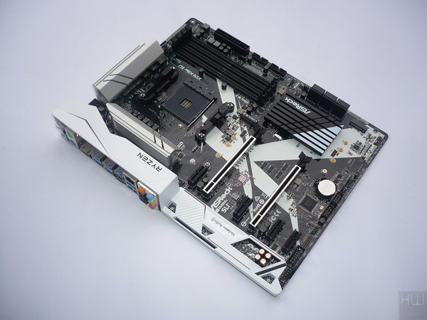 029-asrock-x370-killer-sli-foto-scheda-fronte