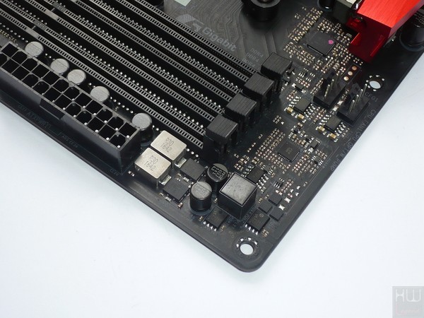 039-asrock-x370-fatal1ty-prof-gaming-foto-scheda-circuiteria-ram