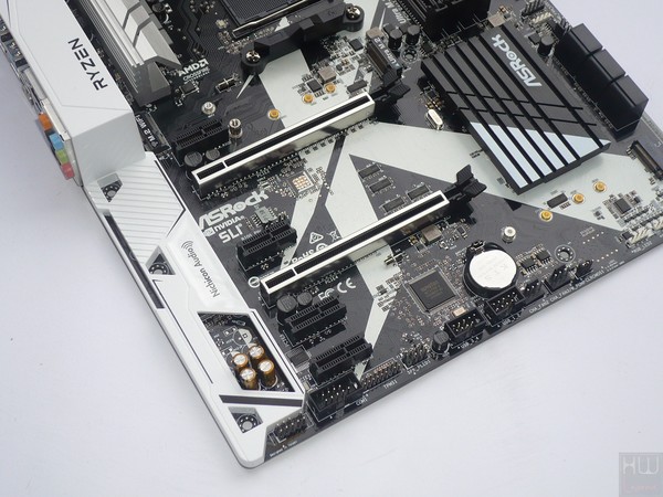 040-asrock-x370-killer-sli-foto-scheda-slot-espansione-pcie