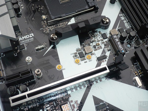 043-asrock-x370-killer-sli-foto-scheda-conn-ultra-m2-pcie3-x4