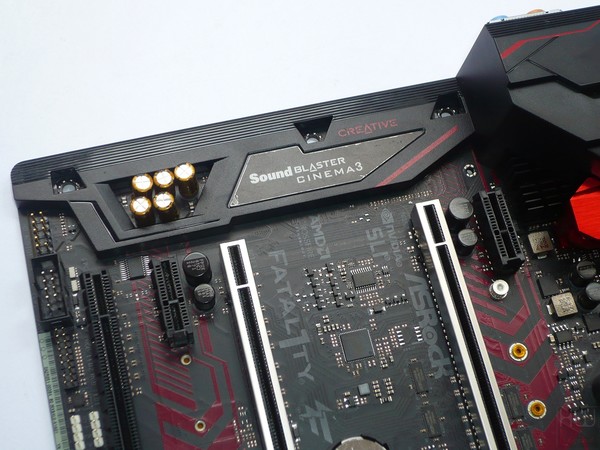 046-asrock-x370-fatal1ty-prof-gaming-foto-scheda-particolare-comparto-audio