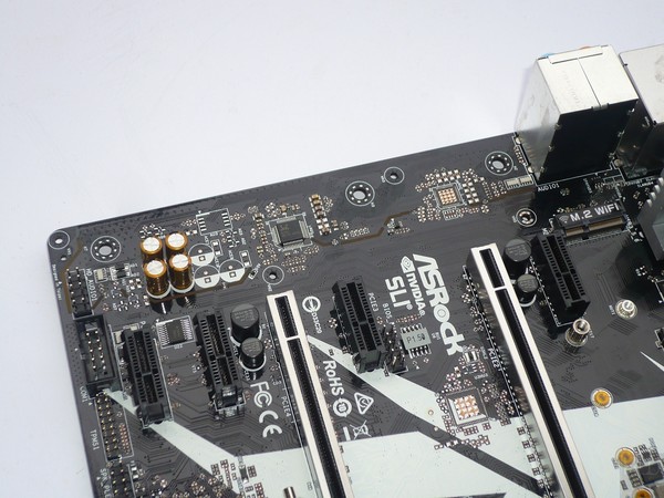 046-asrock-x370-killer-sli-foto-scheda-comparto-audio