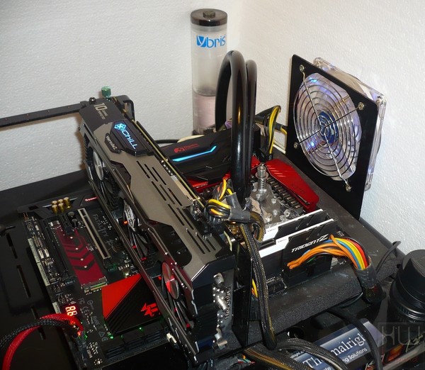 135a-asrock-x370-fatal1ty-prof-gaming-foto-sistema-prova
