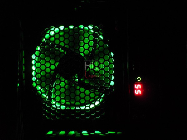 Antec_Cube__Designed_by_Razer_-_Installazione_dei_componenti_e_Temperature_rilevate_-_5