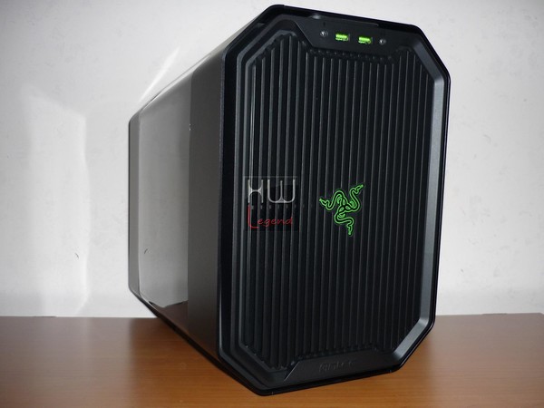 Antec_Cube__Designed_by_Razer_-_Uno_sguardo_allesterno