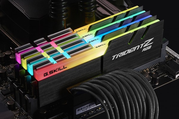 011-gskill-trident-z-rgb-ddr4-specifiche