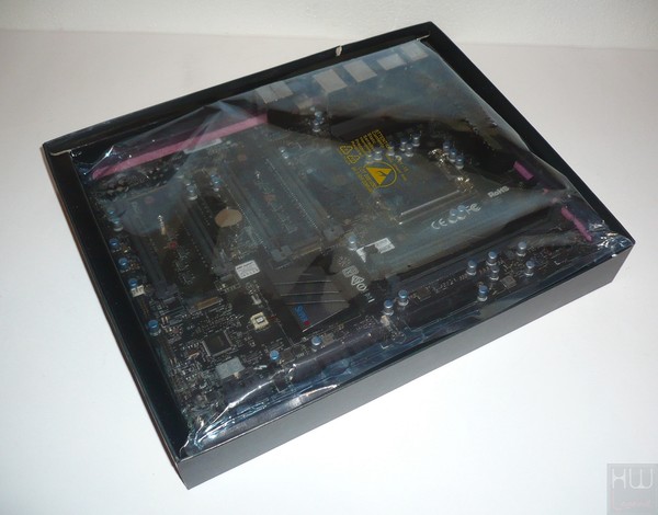 020-supermicro-c7z270-pg-foto-confezione-interno