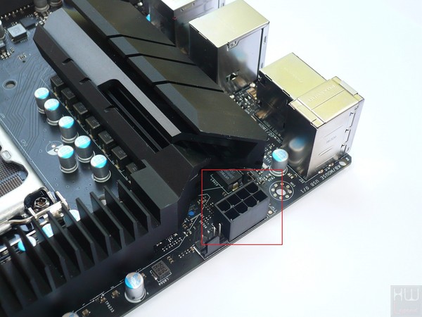 038-supermicro-c7z270-pg-foto-scheda-circuiteria-conn-8pin-eps