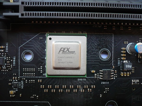 044-supermicro-c7z270-pg-foto-scheda-chip-PLX