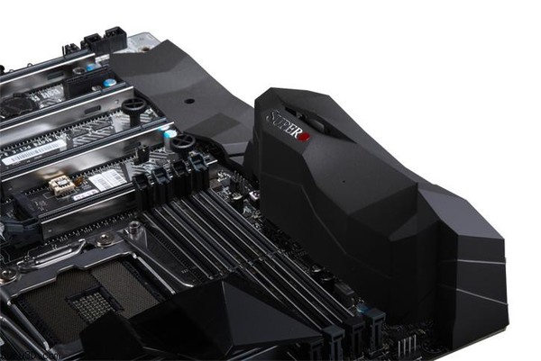 Supermicro_Supero_X299_-_2