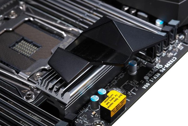 Supermicro_Supero_X299_-_3