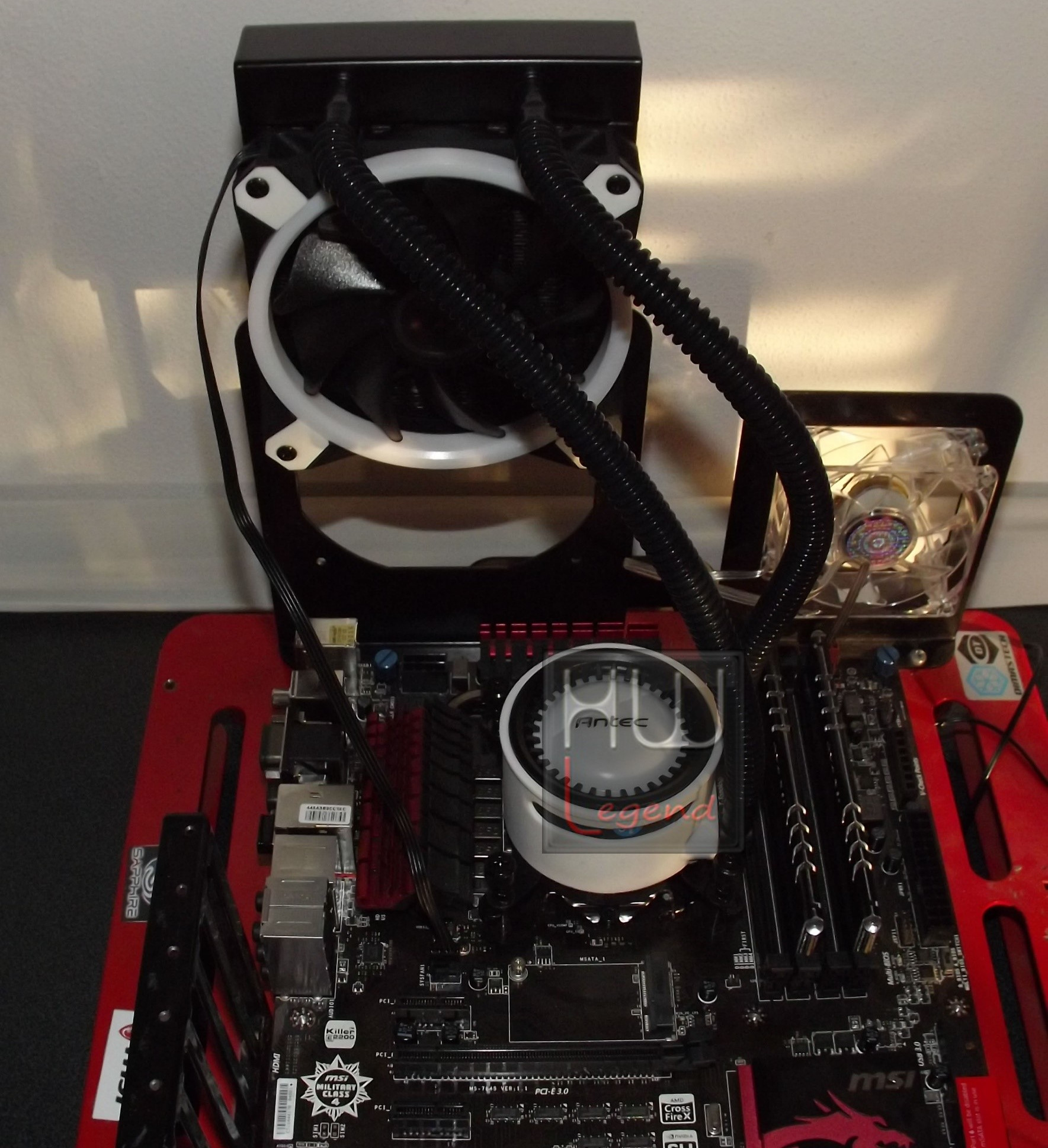 Antec_Mercury_120_-_Montaggio_e_verifica_della_pasta_termica_-_17
