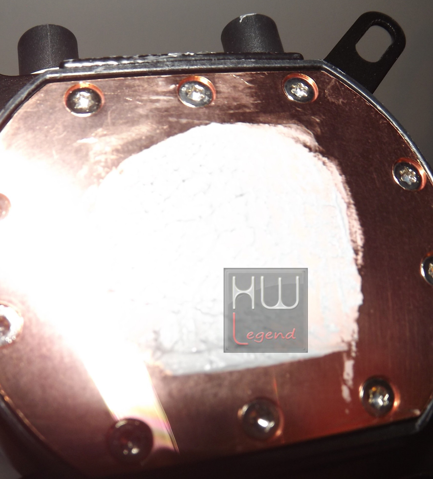 Antec_Mercury_120_-_Montaggio_e_verifica_della_pasta_termica_-_18